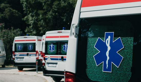 通江救护车转运病人过路高速收费吗？